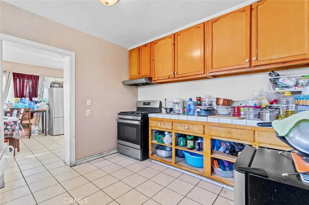 947 81, Los Angeles, California 90044 home-pic-8