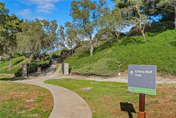 Colinas Bluff Trail is close by!