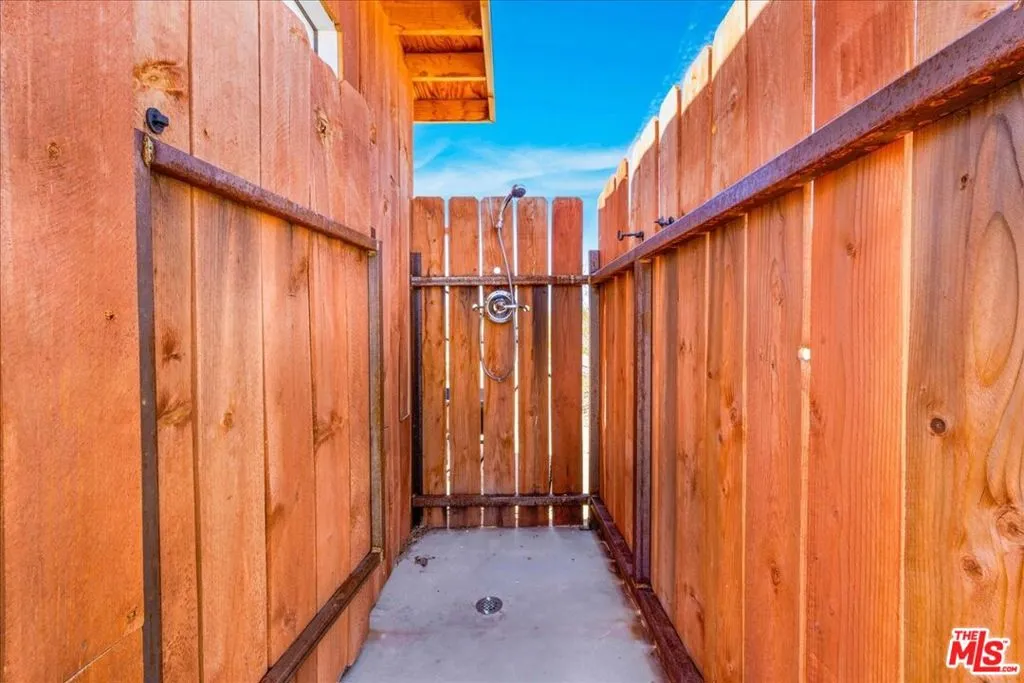 62200 Skyline Drive, Joshua Tree, California 92252 home-pic-43