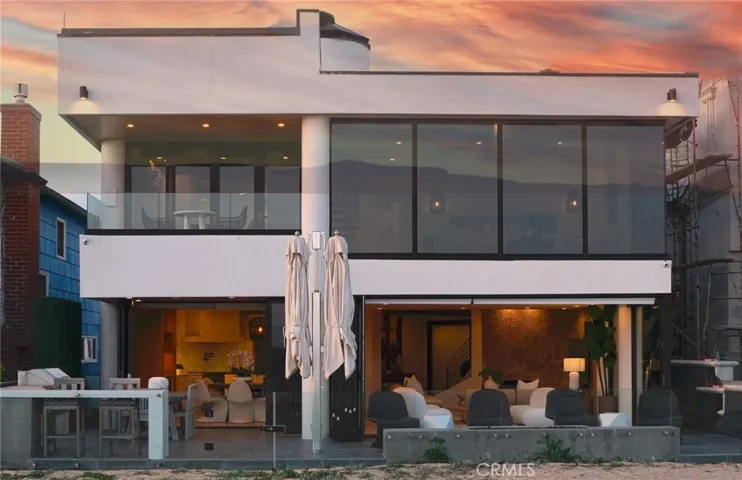 2132 E Oceanfront, Newport Beach, California 92661