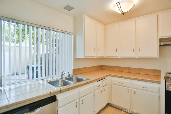 240 Carriage Drive D, Santa Ana, California 92707