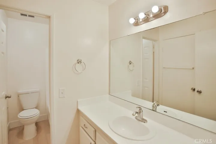240 Carriage Drive D, Santa Ana, California 92707