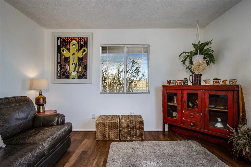 6600 Split Rock Avenue, 29 Palms, California 92277 home-pic-6