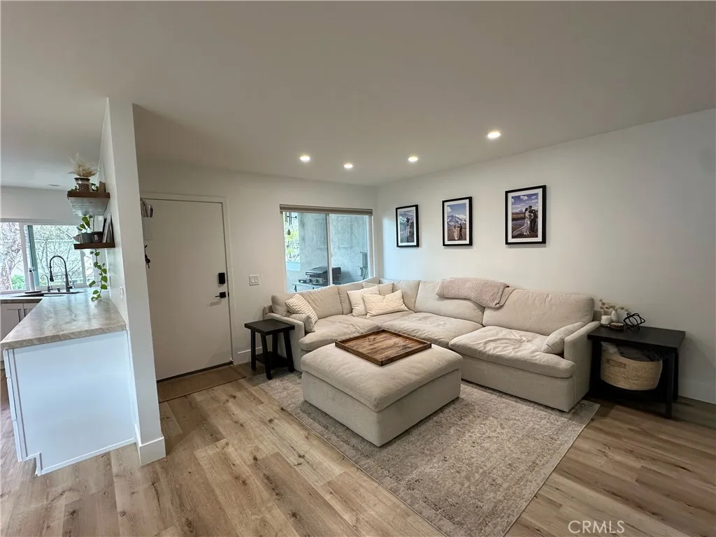 5458 E Willow Woods Lane 122, Anaheim, California 92807 home-pic-1