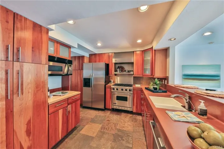 3294 Tempe Drive, Huntington Beach, California 92649