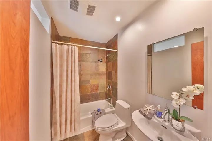 3294 Tempe Drive, Huntington Beach, California 92649