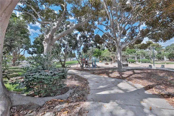 3294 Tempe Drive, Huntington Beach, California 92649