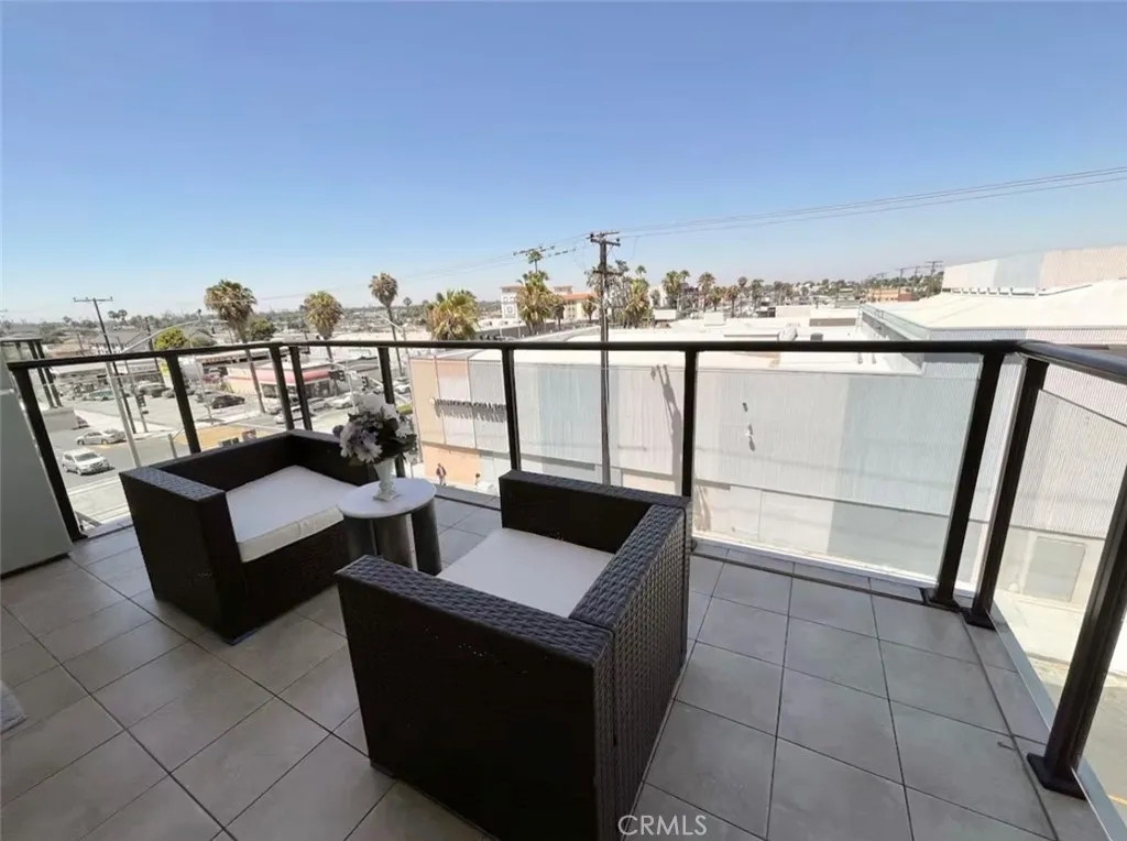 1598 Long Beach Blvd 412, Long Beach, California 90813 home-pic-20