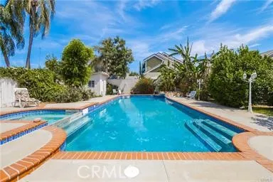 18047 Erwin Street, Encino, California 91316 home-pic-0