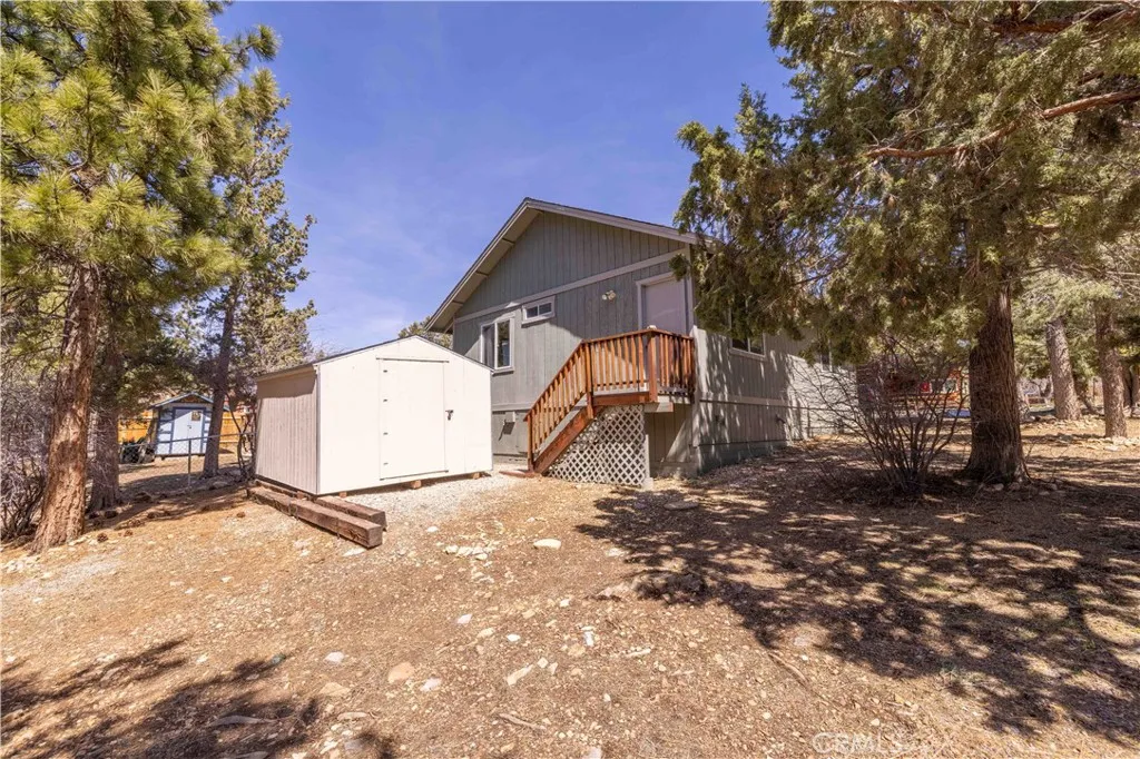 196 Sunset Lane, Sugarloaf, California 92386 home-pic-15