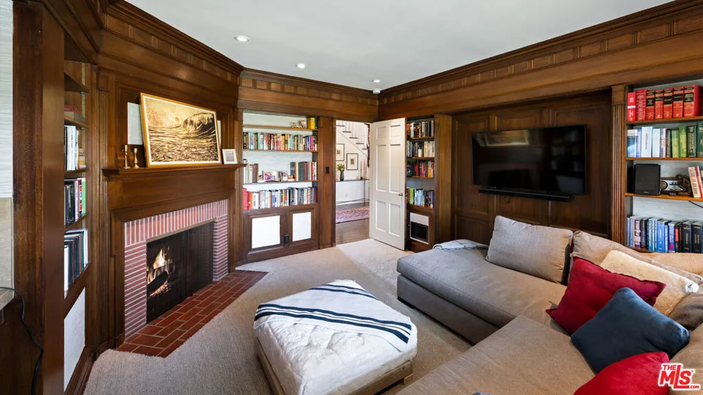 850 Birchwood Drive, Los Angeles, California 90024 home-pic-17