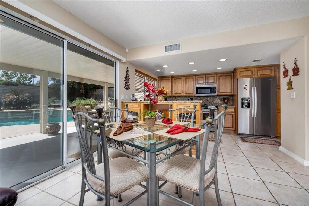 73499 Haystack Road, Palm Desert, California 92260 home-pic-13