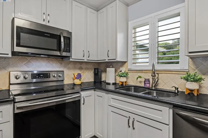 1124 Via Granada, Livermore, California 94550