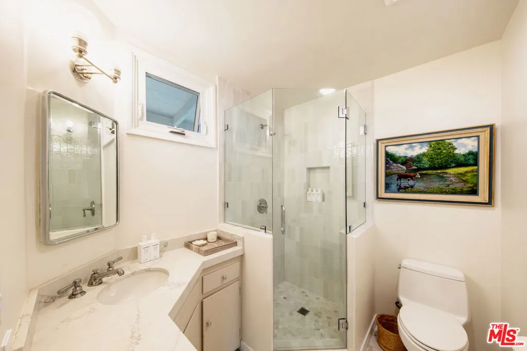 4901 Palo Drive, Tarzana, California 91356 home-pic-25