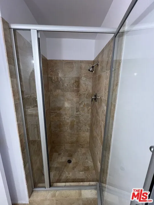 622 S Barrington Avenue 504, Los Angeles, California 90049 home-pic-15