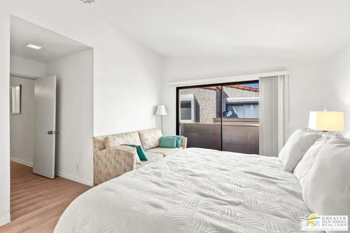 691 S Calle Petunia, Palm Springs, California 92262