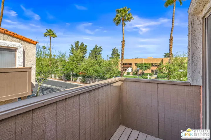 691 S Calle Petunia, Palm Springs, California 92262