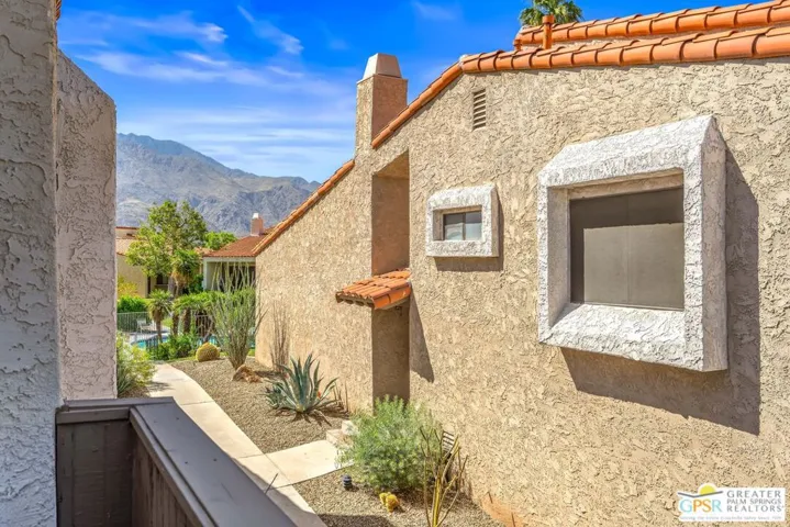 691 S Calle Petunia, Palm Springs, California 92262