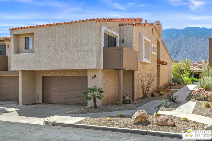691 S Calle Petunia, Palm Springs, California 92262