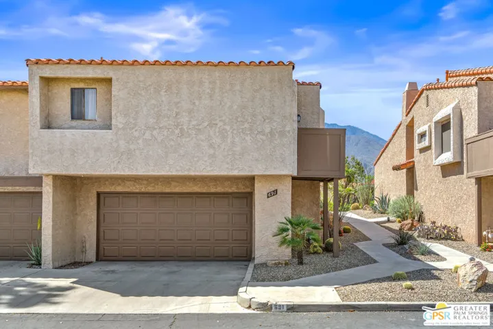 691 S Calle Petunia, Palm Springs, California 92262