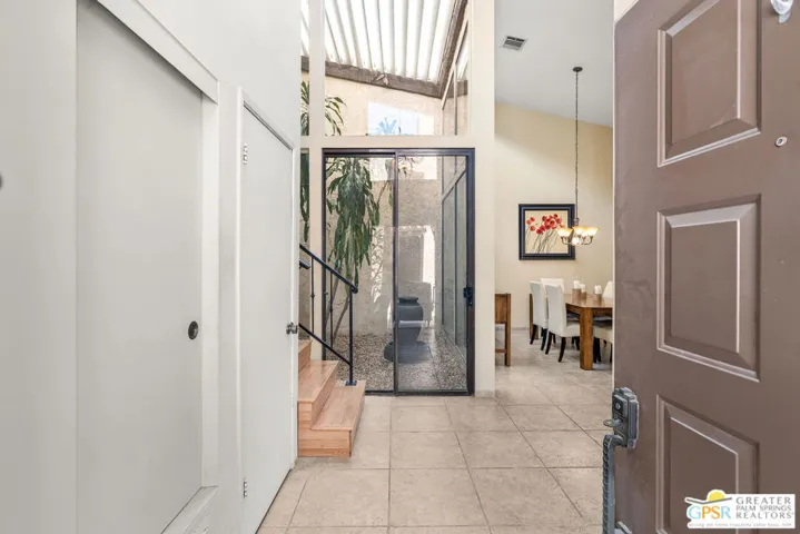 691 S Calle Petunia, Palm Springs, California 92262