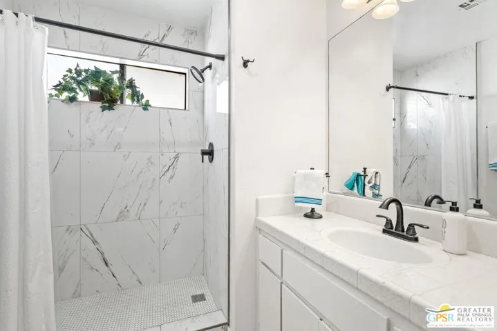 691 S Calle Petunia, Palm Springs, California 92262