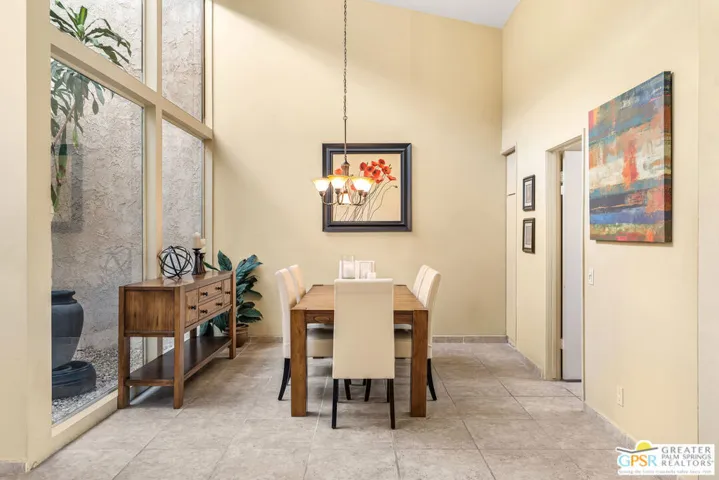 691 S Calle Petunia, Palm Springs, California 92262