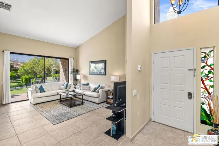 691 S Calle Petunia, Palm Springs, California 92262