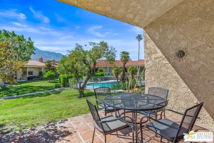 691 S Calle Petunia, Palm Springs, California 92262