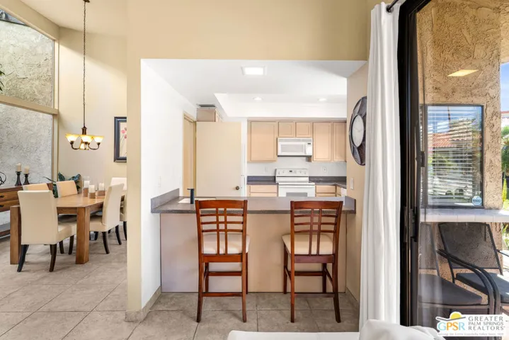 691 S Calle Petunia, Palm Springs, California 92262