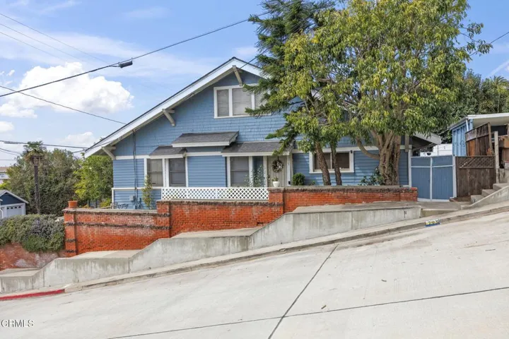 5-web-or-mls-UpmarketMedia_793Poli-8