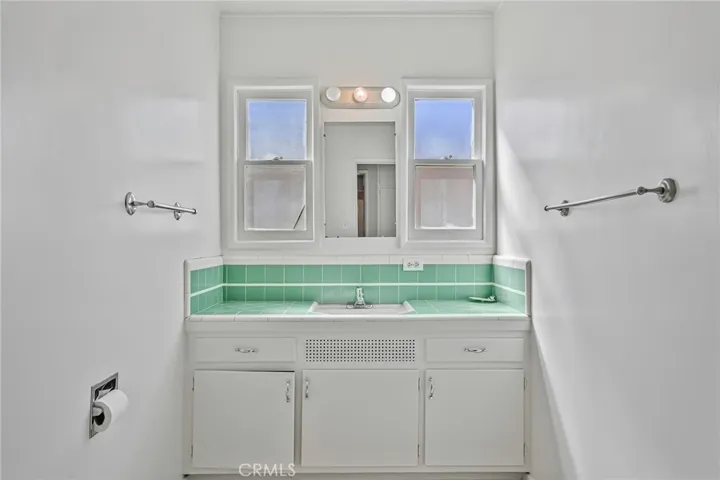 Primary bath, downstairs