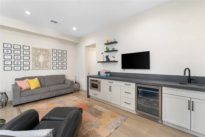 4160 Hillside Drive, San Luis Obispo, California 93401
