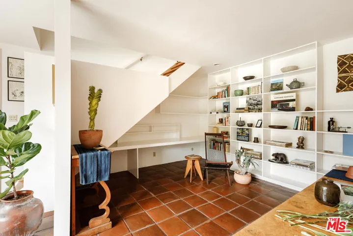 9620 Heather Road, Beverly Hills, California 90210