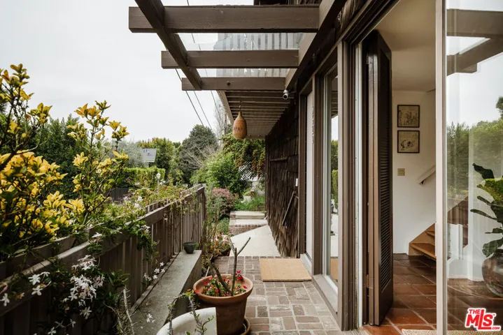 9620 Heather Road, Beverly Hills, California 90210