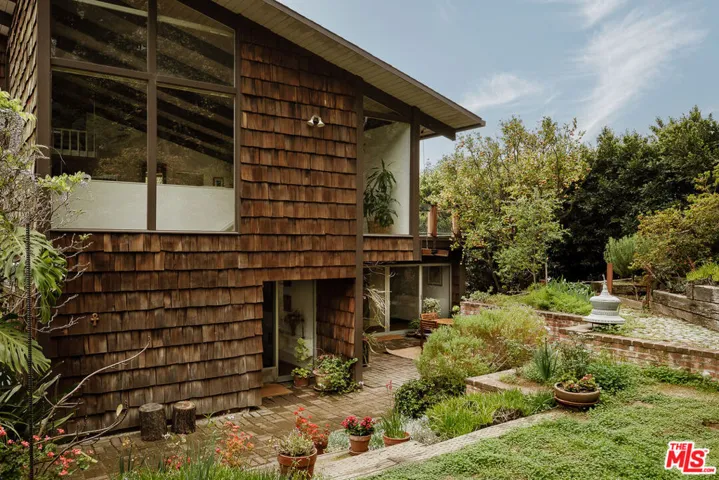 9620 Heather Road, Beverly Hills, California 90210