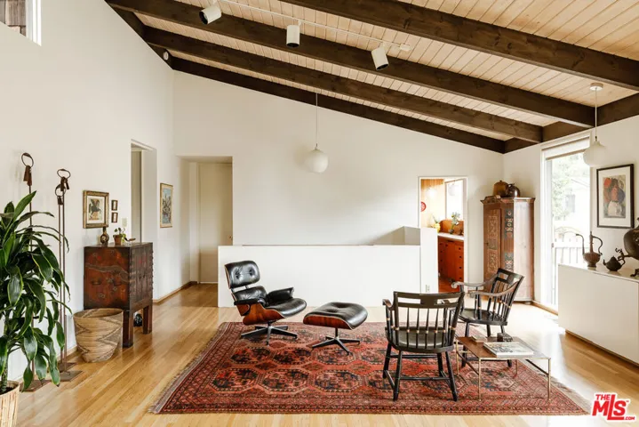 9620 Heather Road, Beverly Hills, California 90210