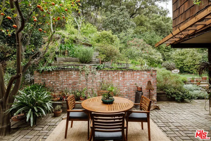 9620 Heather Road, Beverly Hills, California 90210