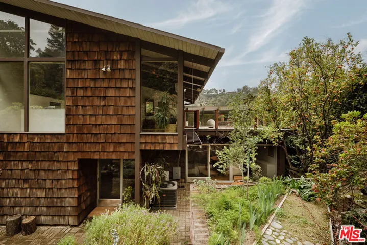 9620 Heather Road, Beverly Hills, California 90210