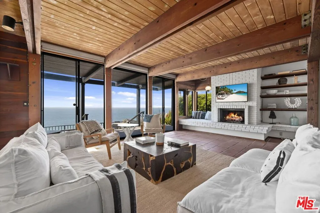 31648 Broad Beach Road, Malibu, California 90265, 4 Bedrooms Bedrooms, ,4 BathroomsBathrooms,Residential Lease,For Rent,Broad Beach,25518621