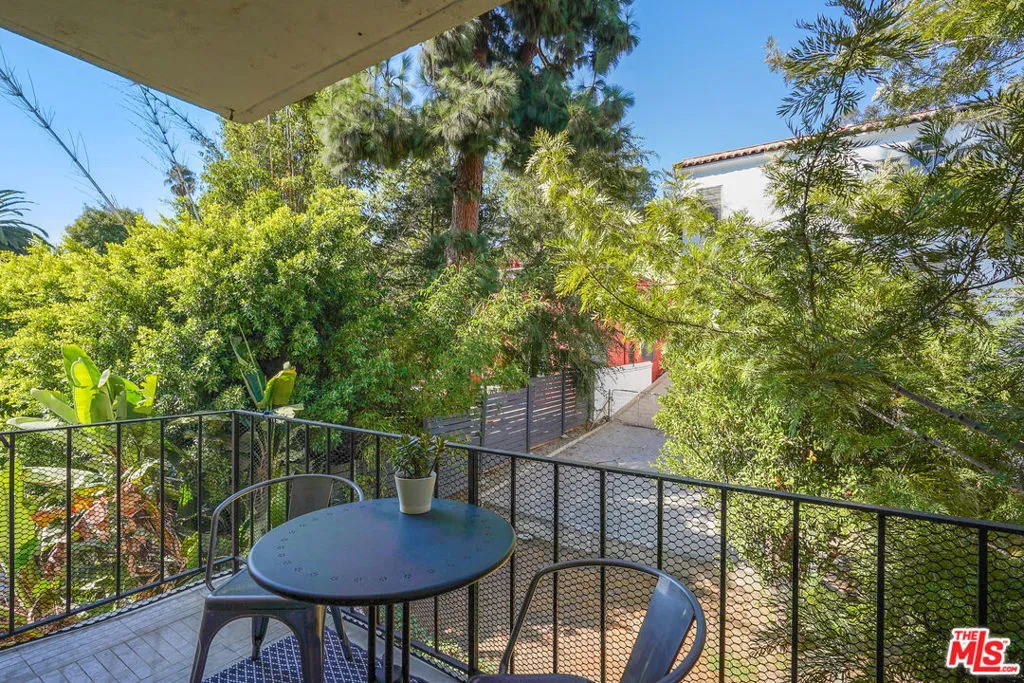 2260 N Cahuenga Boulevard 307, Los Angeles, California 90068 home-pic-6