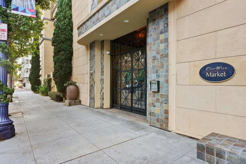 301 W G St  home-pic-25