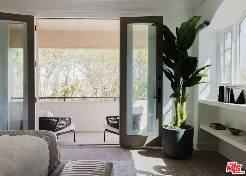 23597 Park South Street, Calabasas, California 91302 home-pic-47