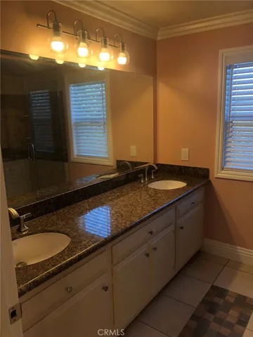 2nd Bedroom's Bathroom 2