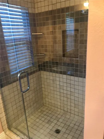 2nd Bedroom's Bathroom 1