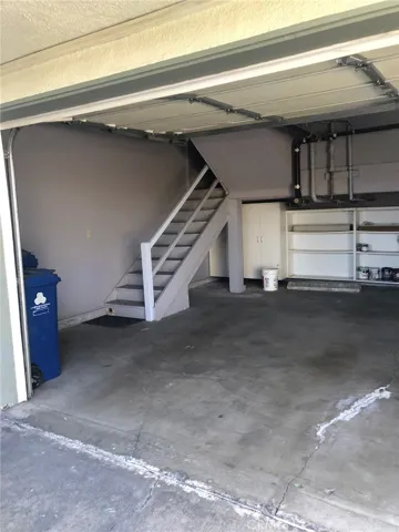 Garage 2
