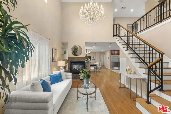 1220 N Sanborn Avenue, Los Angeles, California 90029