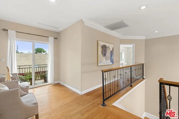 1220 N Sanborn Avenue, Los Angeles, California 90029