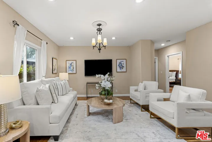 1220 N Sanborn Avenue, Los Angeles, California 90029