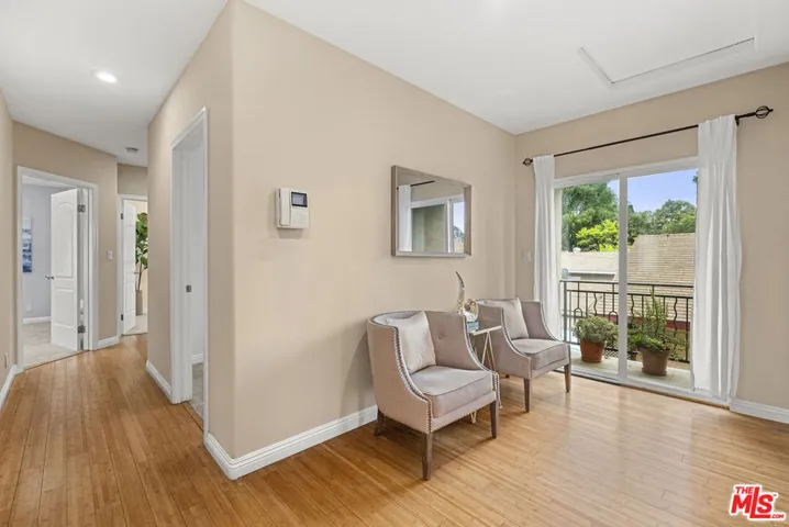 1220 N Sanborn Avenue, Los Angeles, California 90029